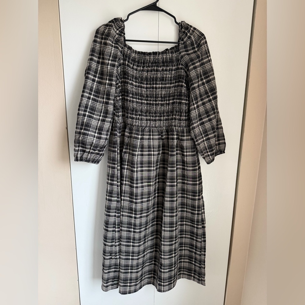 LOFT Black and White Plaid Long Sleeve Dress